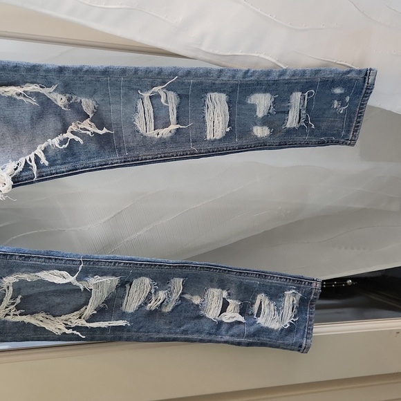 Rag & Bone Dre Distressed Brigade Jean - Picture 2 of 6